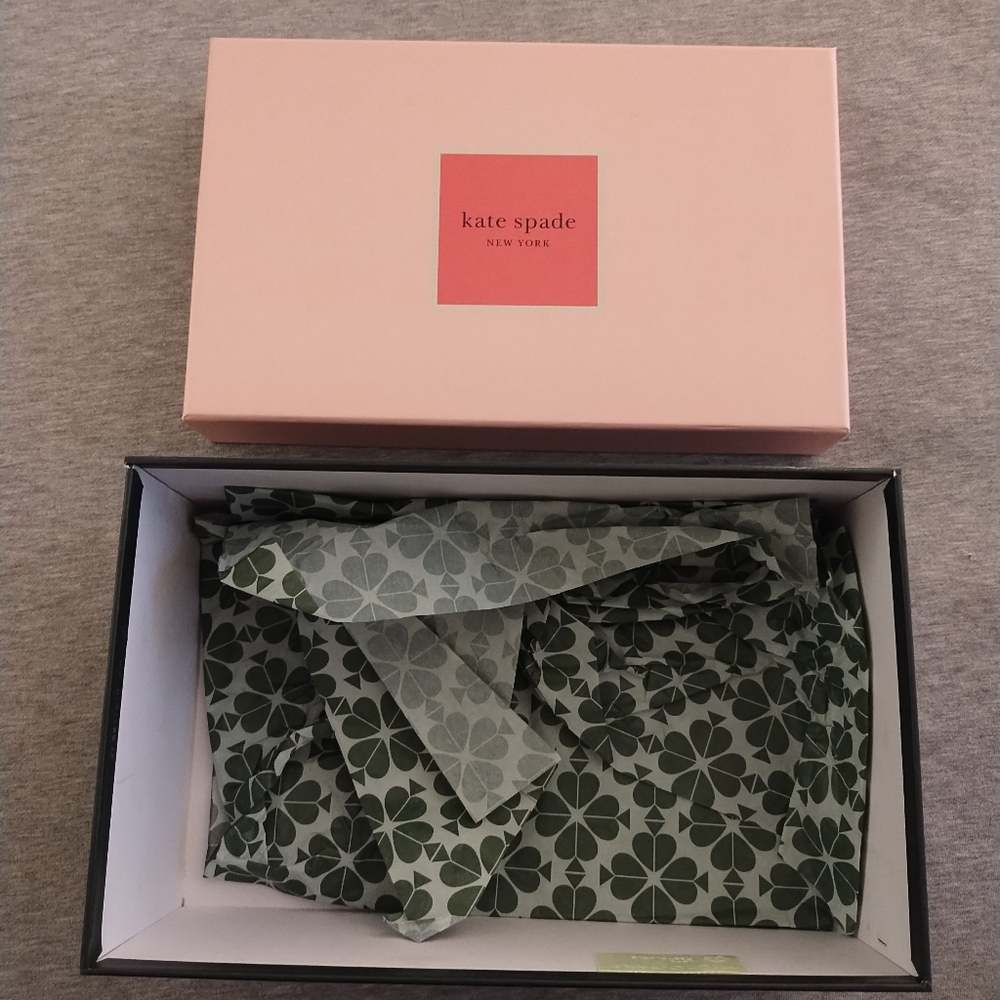 Kate Spade Shoe Box with Kate Spade Tissue Paper - Picture 2 of 12